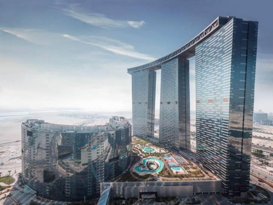 Апартаменты Cozy 1Br In Iconic Tower Абу-Даби Экстерьер фото